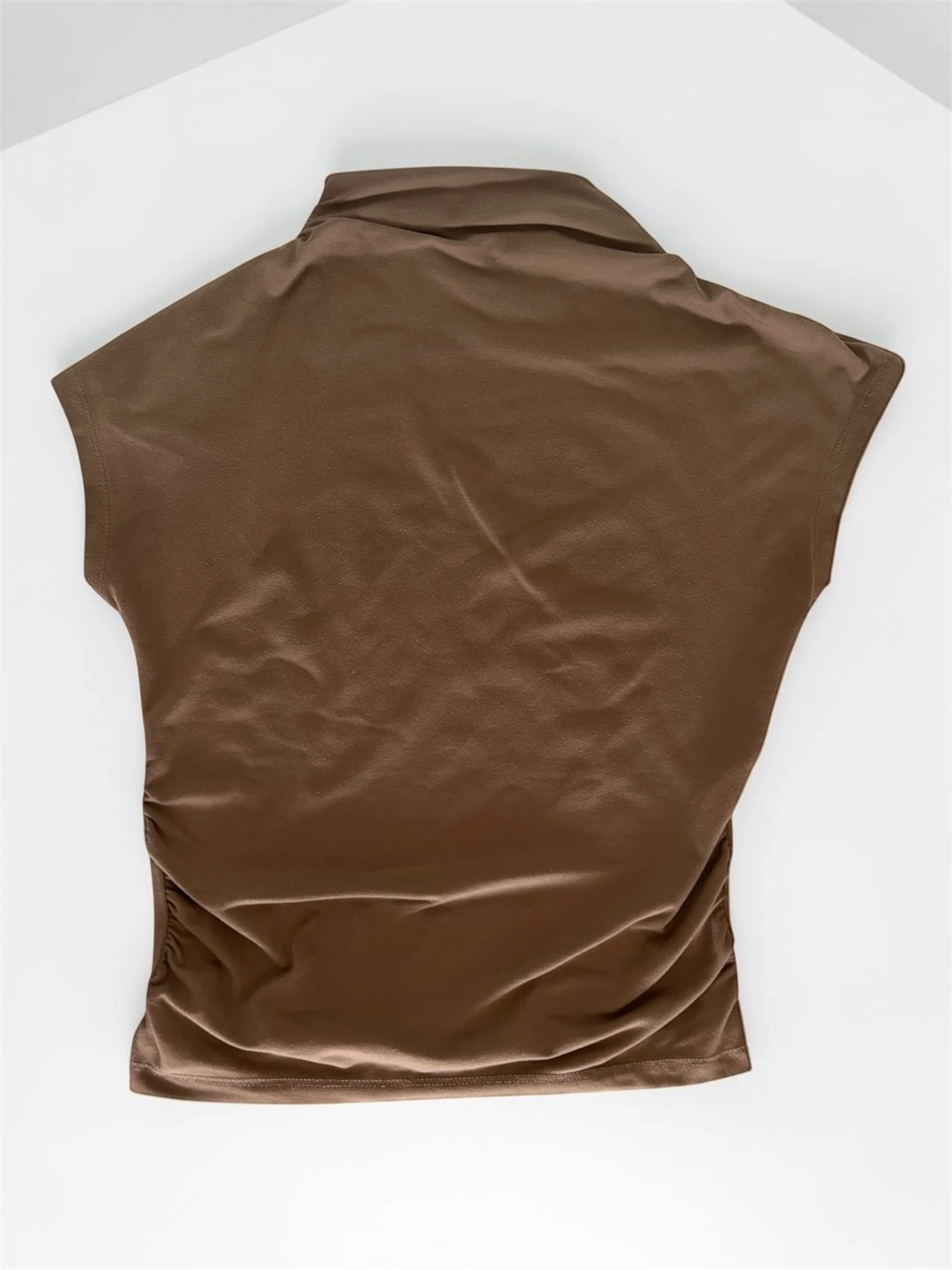 Haut marron chocolat col montant / drapé style Y2K